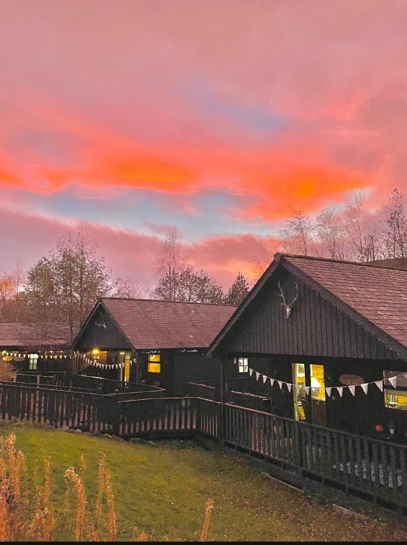 Braemar Lodge Cabins Not For Profit Экстерьер фото